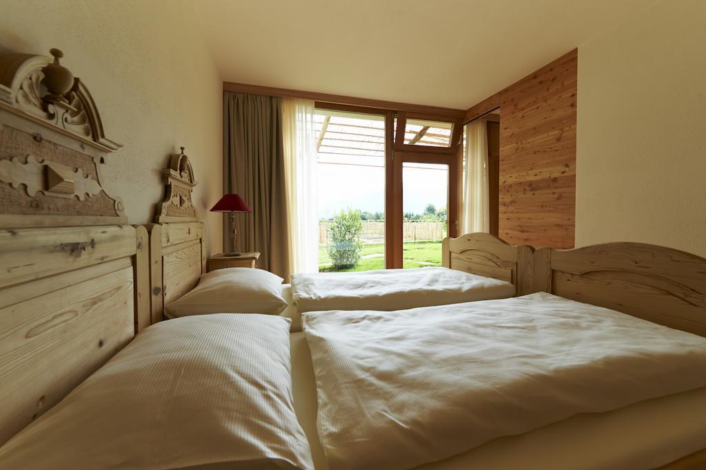 Apartamento Weingut Stuck Appiano Sulla Strada Del Vino Habitación foto